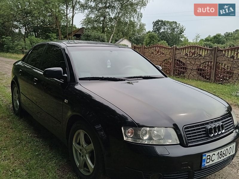 Седан Audi A4 2003 в Жовкве