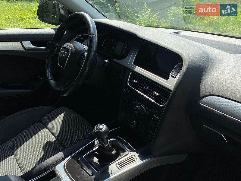 Седан Audi A4 2009 в Вознесенске