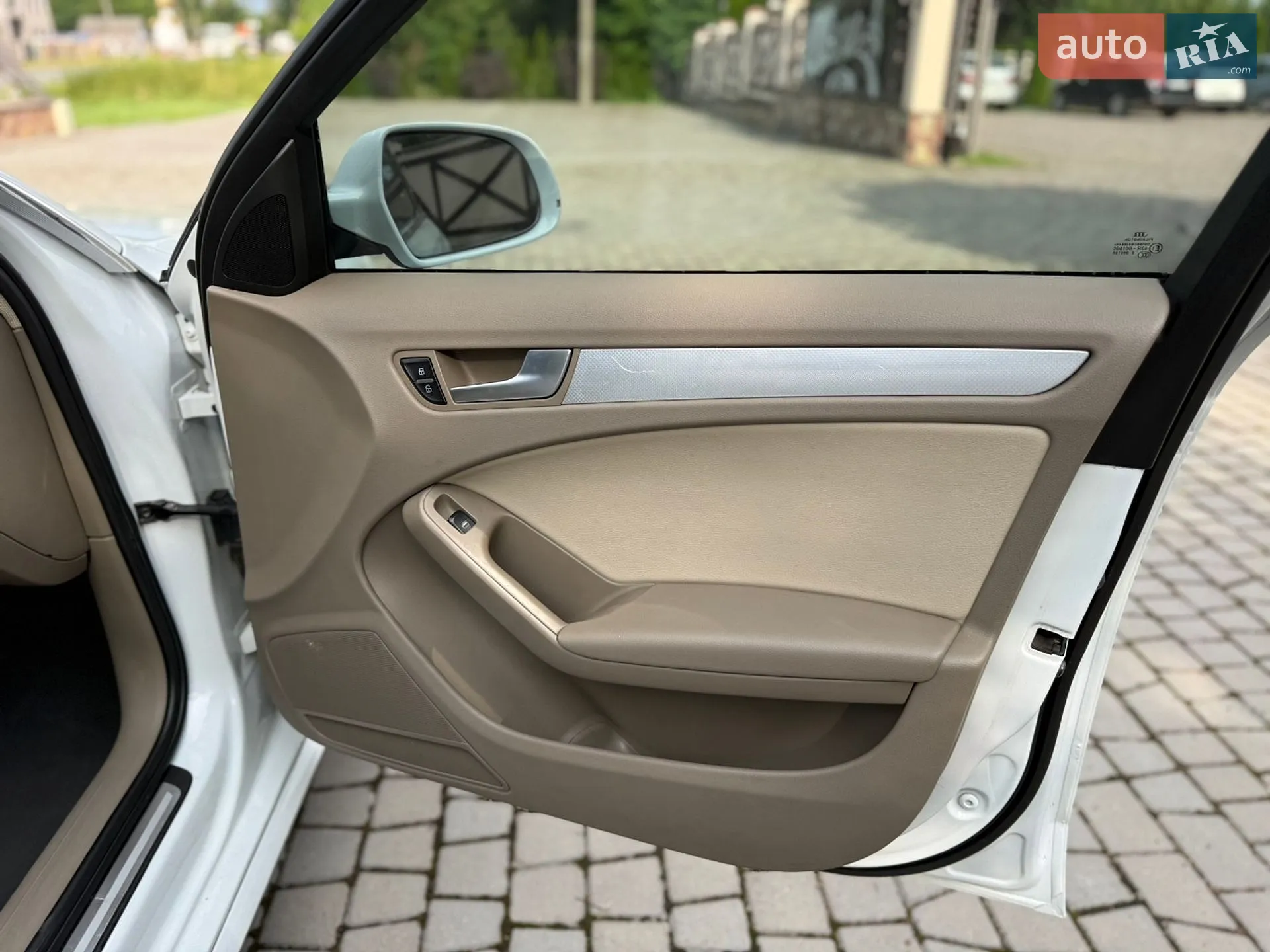 2012 Audi A4 - мініатюра 38