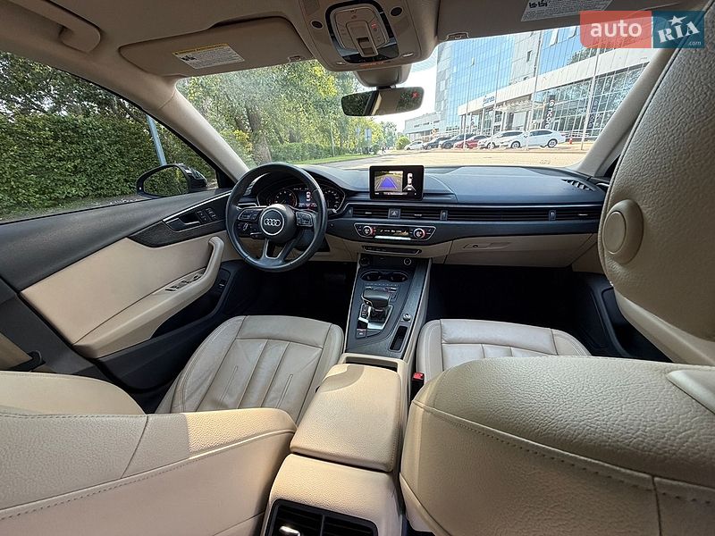 Седан Audi A4 2018 в Киеве