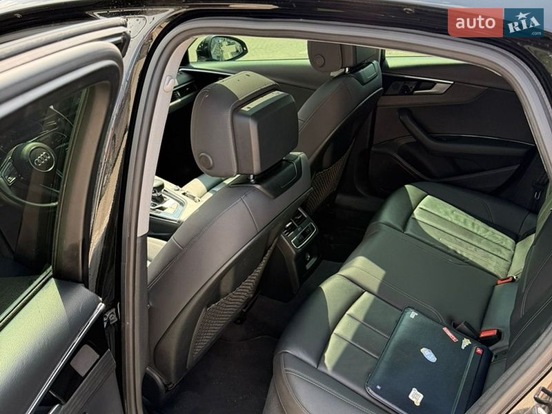 Седан Audi A4 2020 в Львові