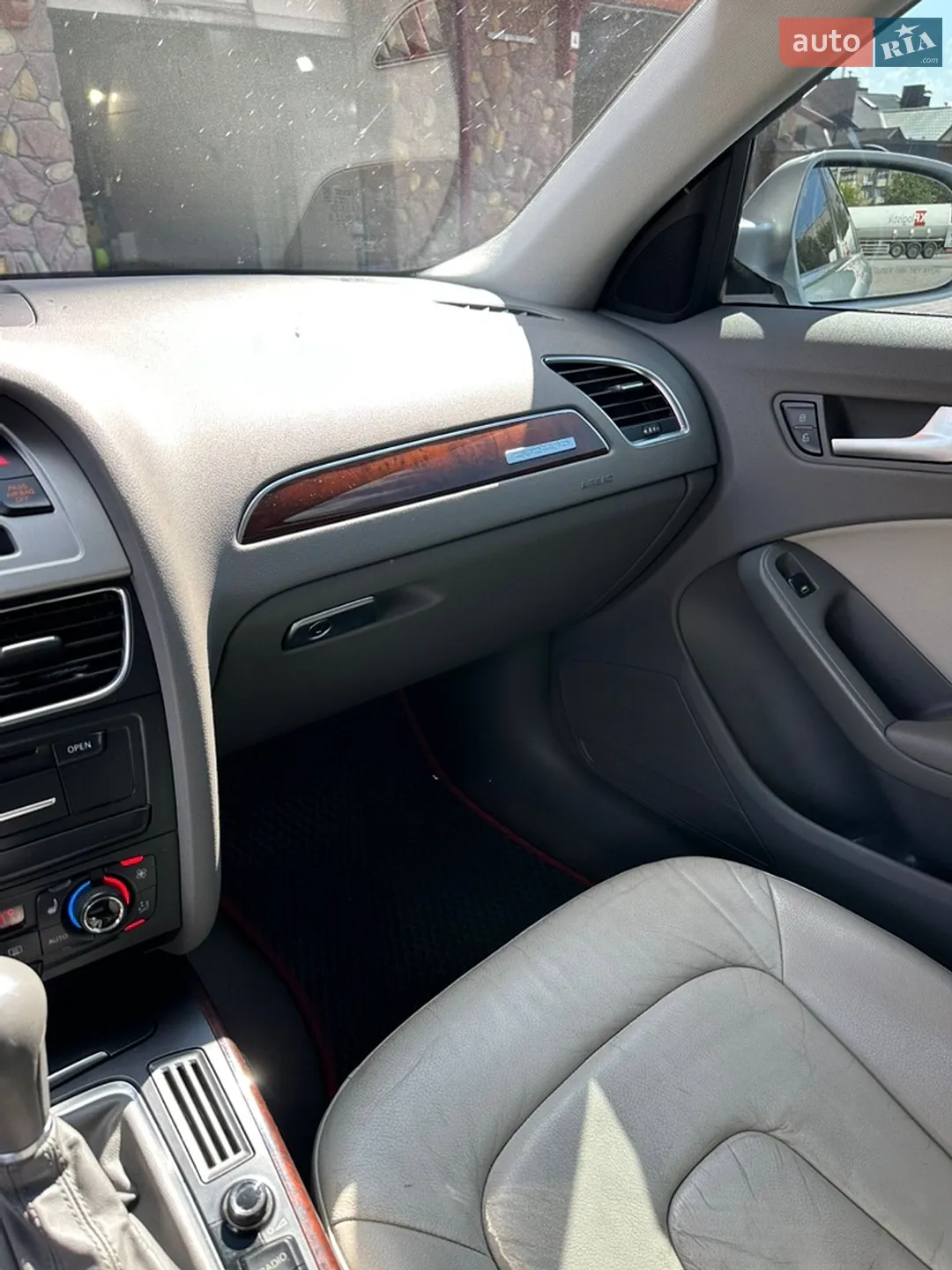 2011 Audi A4 - мініатюра 16