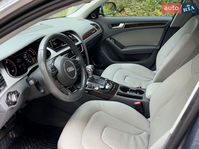 Седан Audi A4 2015 в Львове