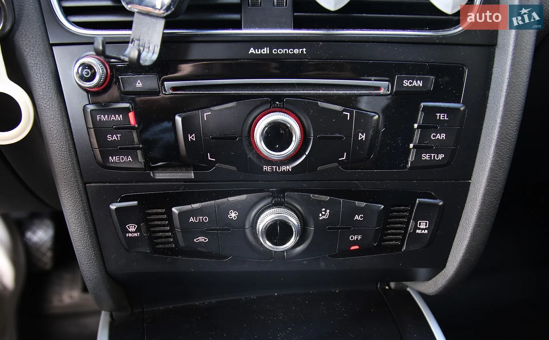 2012 Audi A4 - мініатюра 16