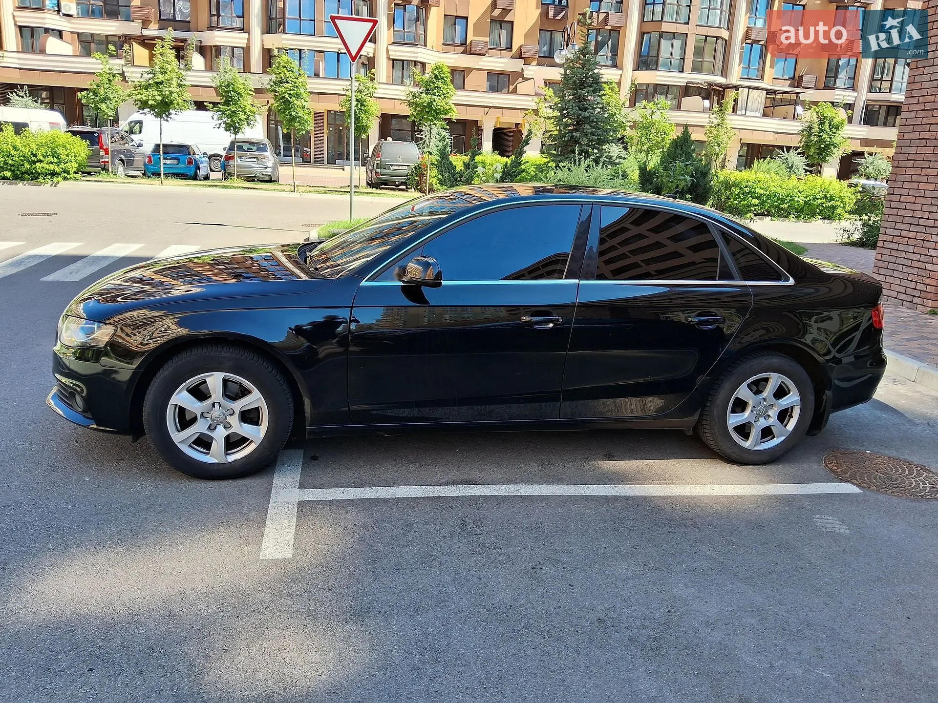 2010 Audi A4 - мініатюра 3