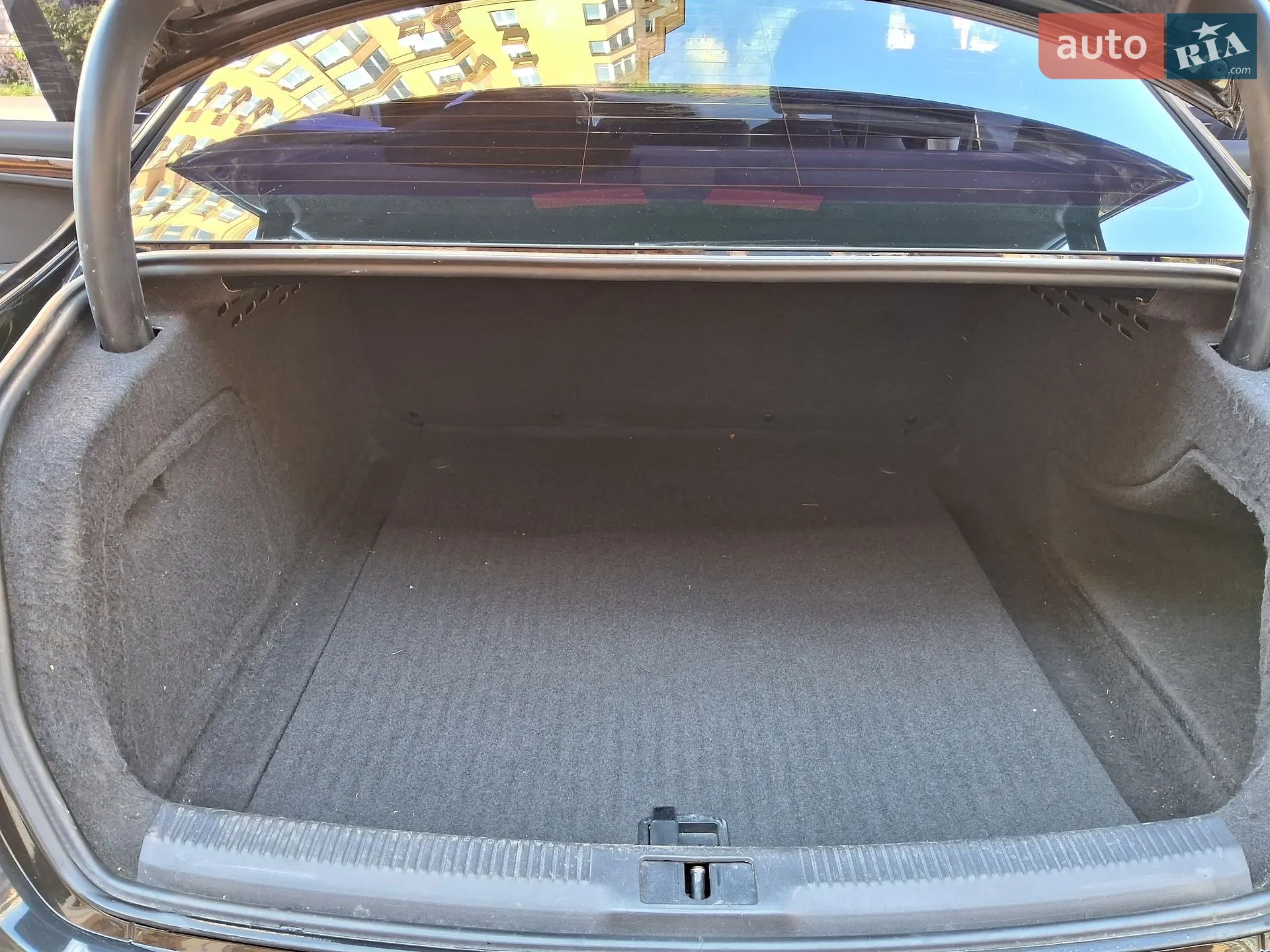 2010 Audi A4 - мініатюра 11