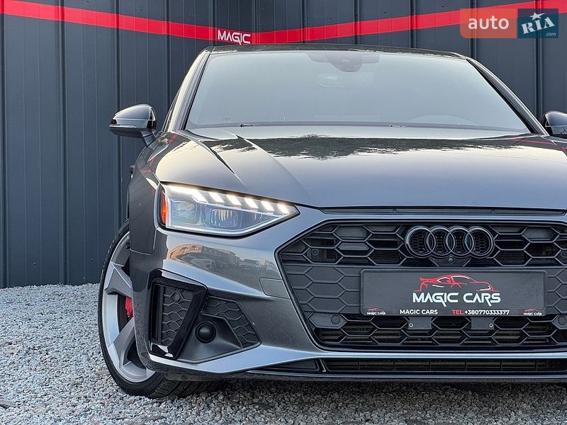 Седан Audi A4 2021 в Луцке