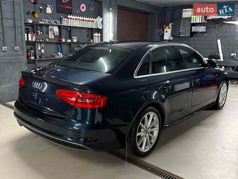 Седан Audi A4 2014 в Києві