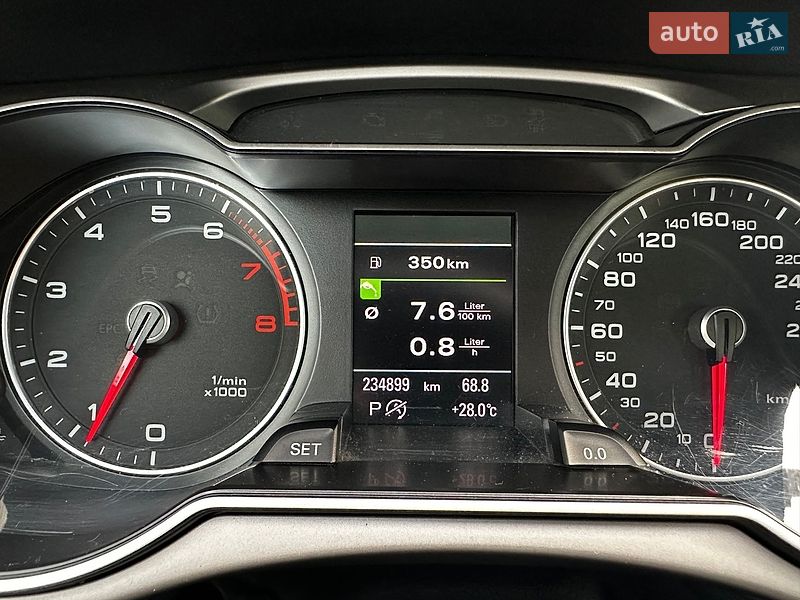 Седан Audi A4 2012 в Мукачевому