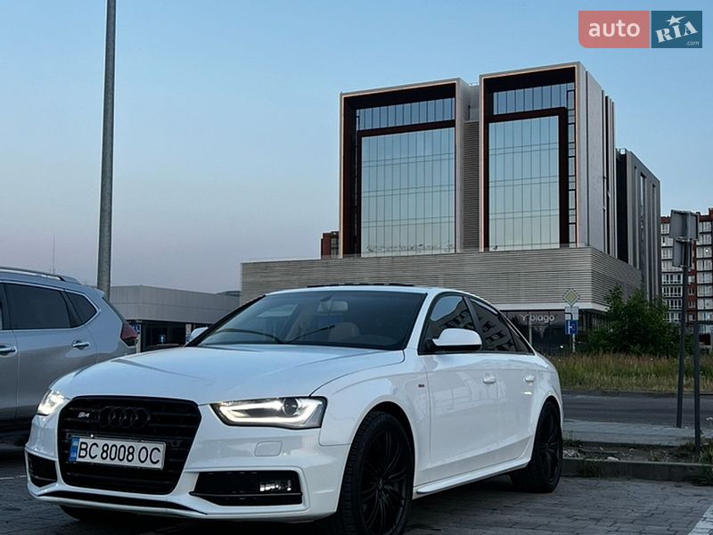 Седан Audi A4 2015 в Львові