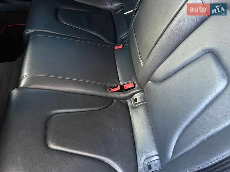 Седан Audi A4 2015 в Киеве