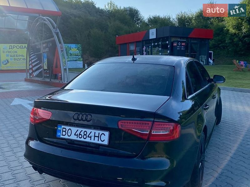 Седан Audi A4 2015 в Тернополе