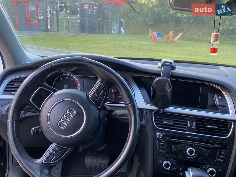Седан Audi A4 2015 в Тернополе