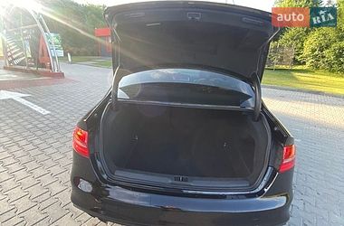 Седан Audi A4 2015 в Тернополе