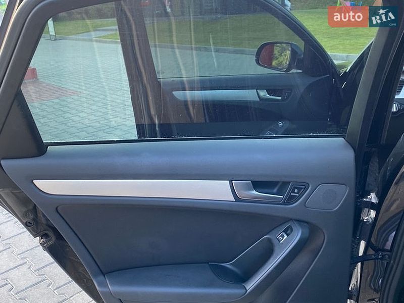 Седан Audi A4 2015 в Тернополе