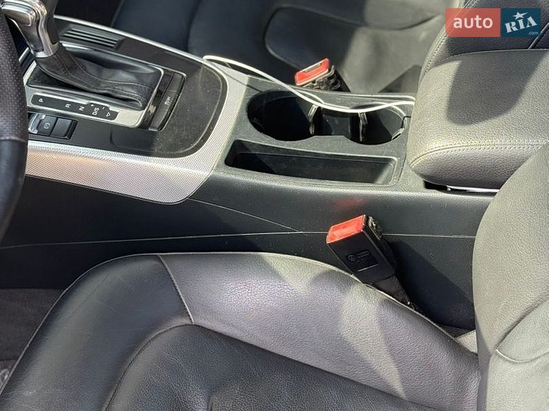 Седан Audi A4 2014 в Хмельницькому