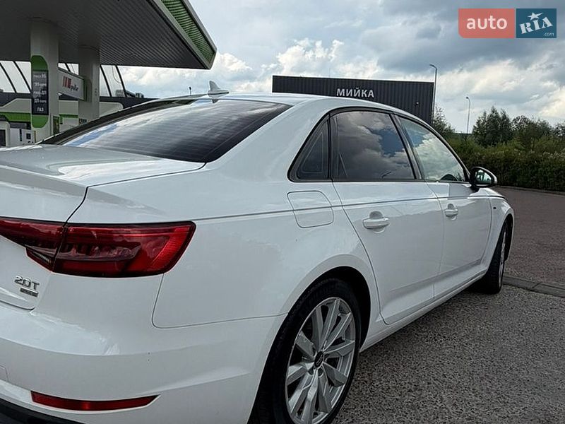 Седан Audi A4 2017 в Дрогобыче