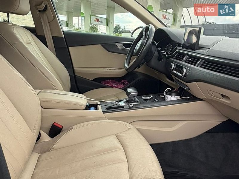 Седан Audi A4 2017 в Дрогобыче