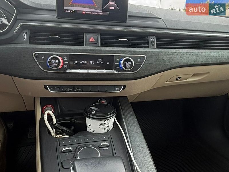 Седан Audi A4 2017 в Дрогобыче