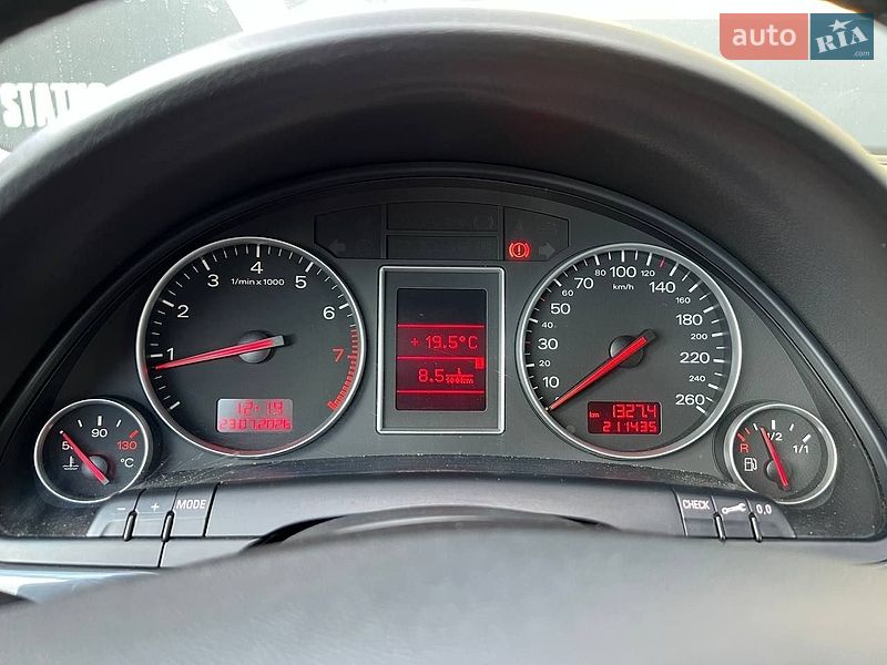 Седан Audi A4 2004 в Хмельницькому