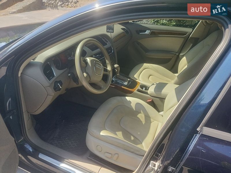 Седан Audi A4 2011 в Вінниці