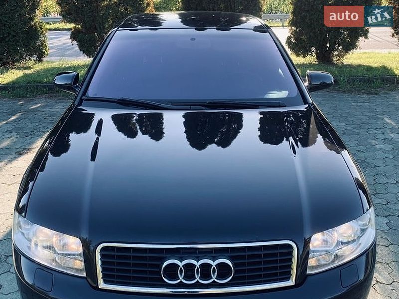 Седан Audi A4 2004 в Дубні