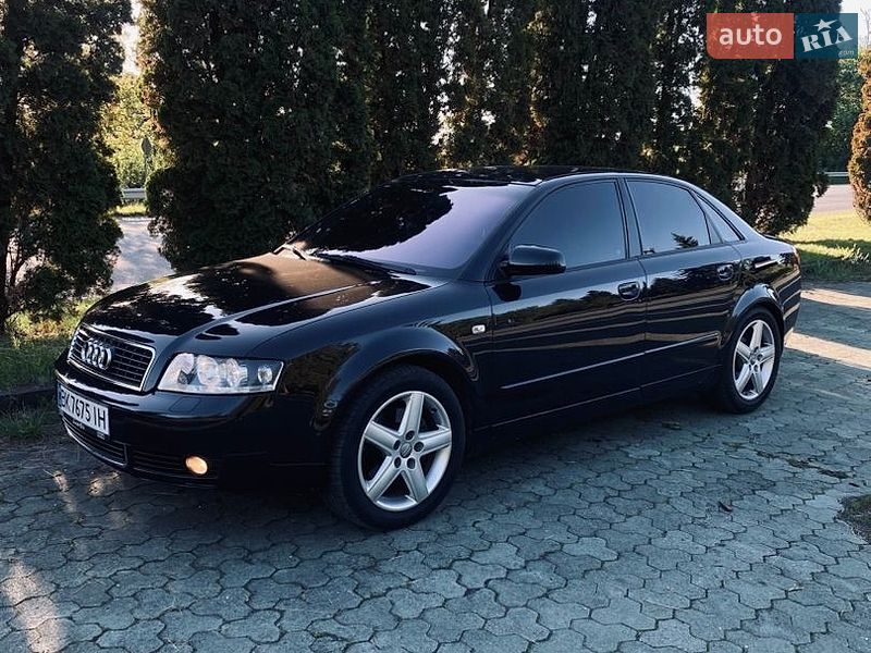Седан Audi A4 2004 в Дубні