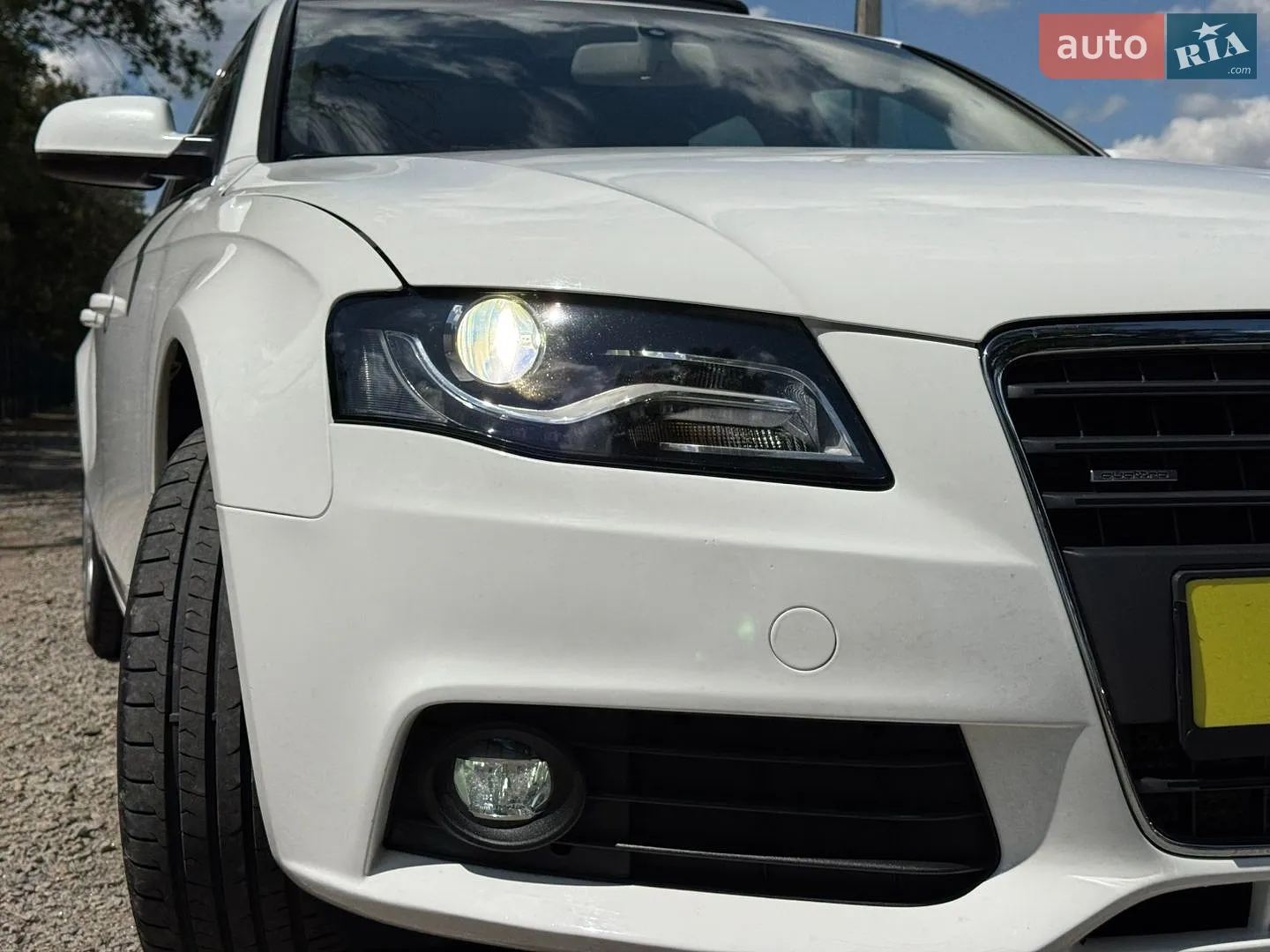 2010 Audi A4 - мініатюра 4