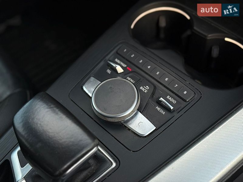 Седан Audi A4 2016 в Луцке