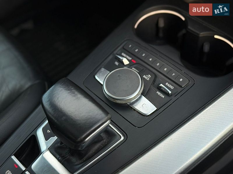 Седан Audi A4 2016 в Луцке
