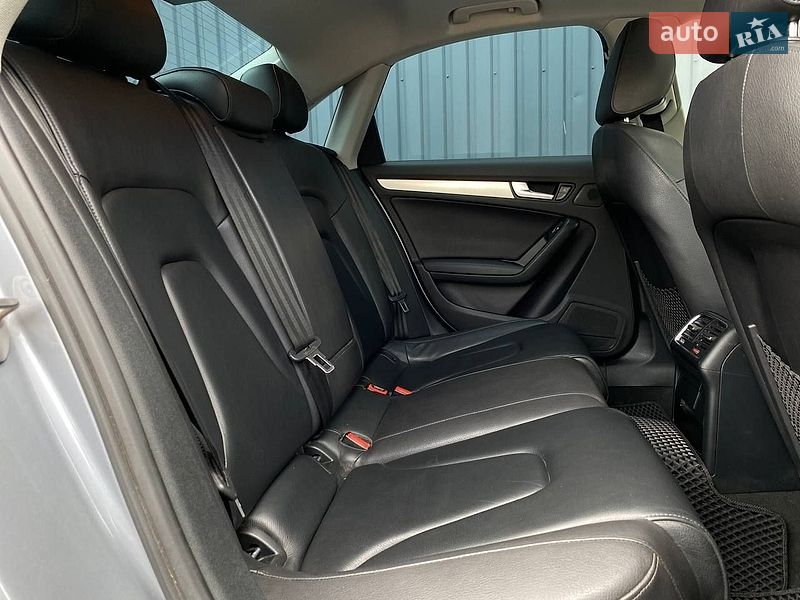 Седан Audi A4 2015 в Николаеве