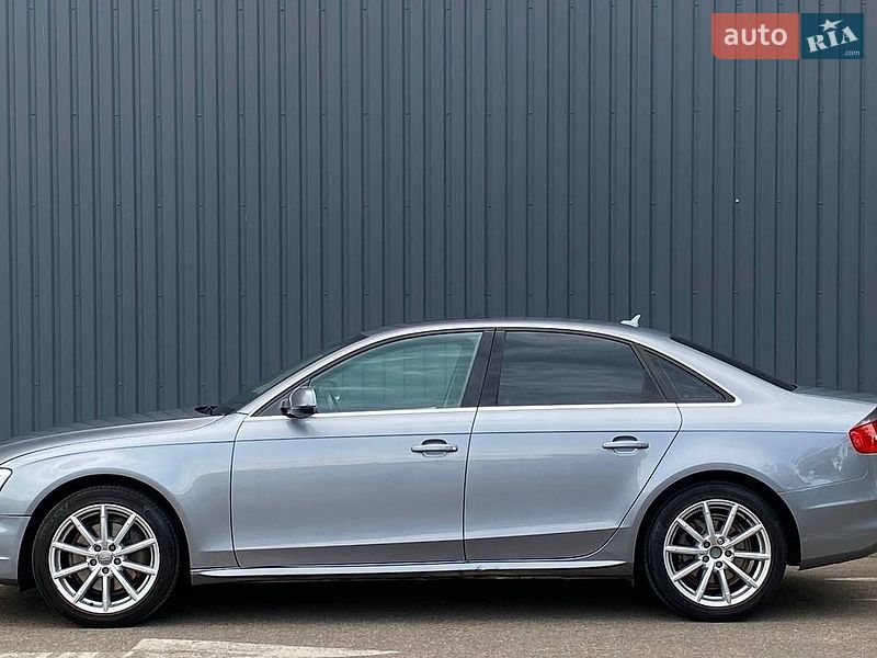 Седан Audi A4 2015 в Николаеве