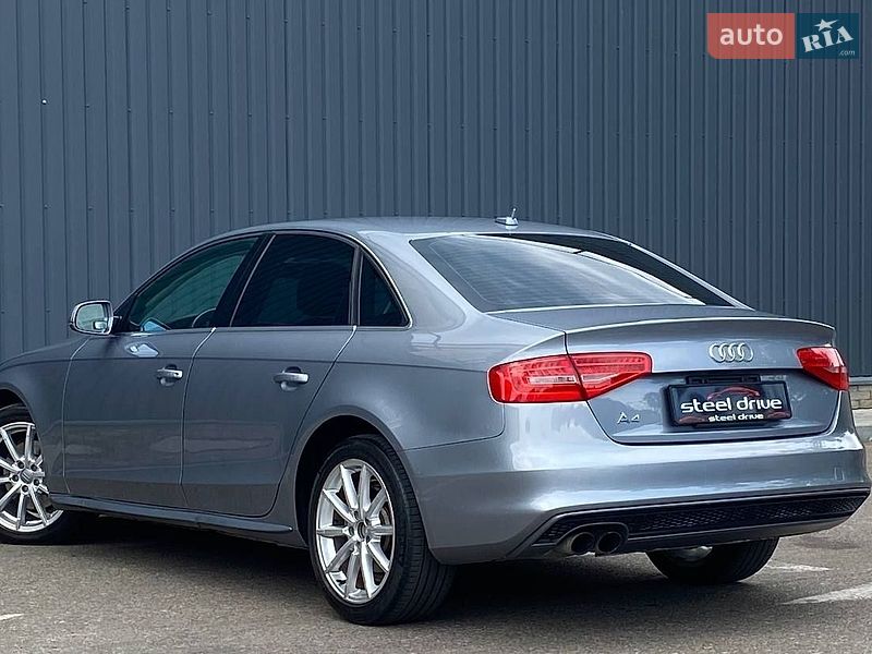 Седан Audi A4 2015 в Николаеве