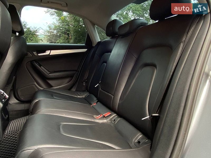 Седан Audi A4 2015 в Николаеве