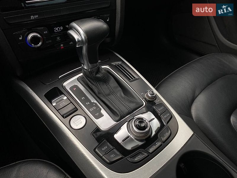 Седан Audi A4 2015 в Николаеве