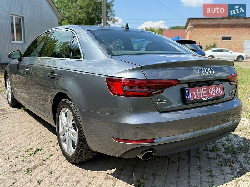 Седан Audi A4 2016 в Ровно