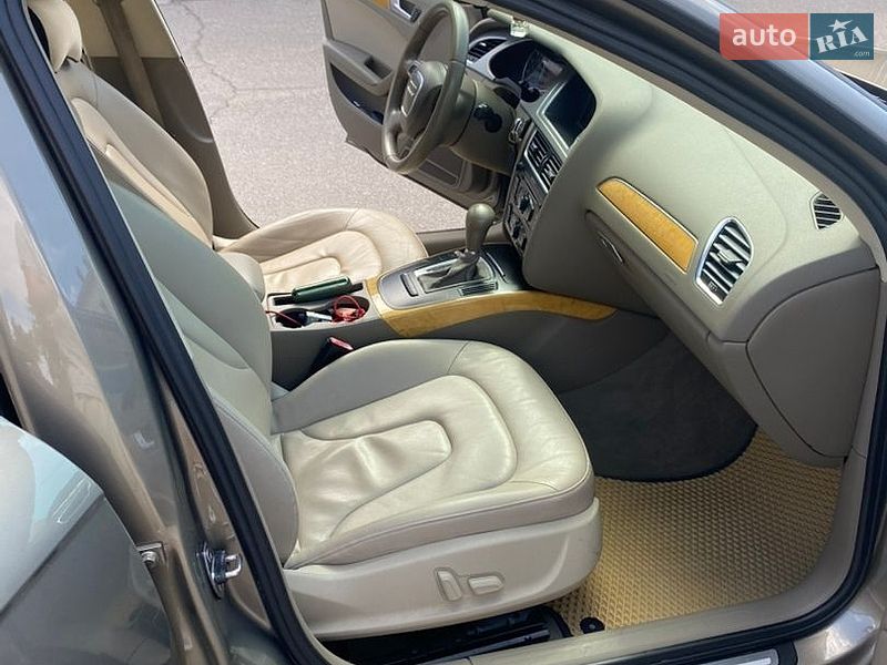 Седан Audi A4 2010 в Кропивницком