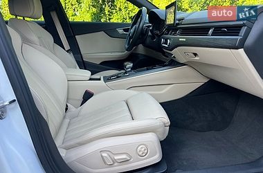 Седан Audi A4 2022 в Мукачевому