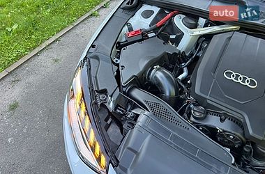 Седан Audi A4 2022 в Мукачевому
