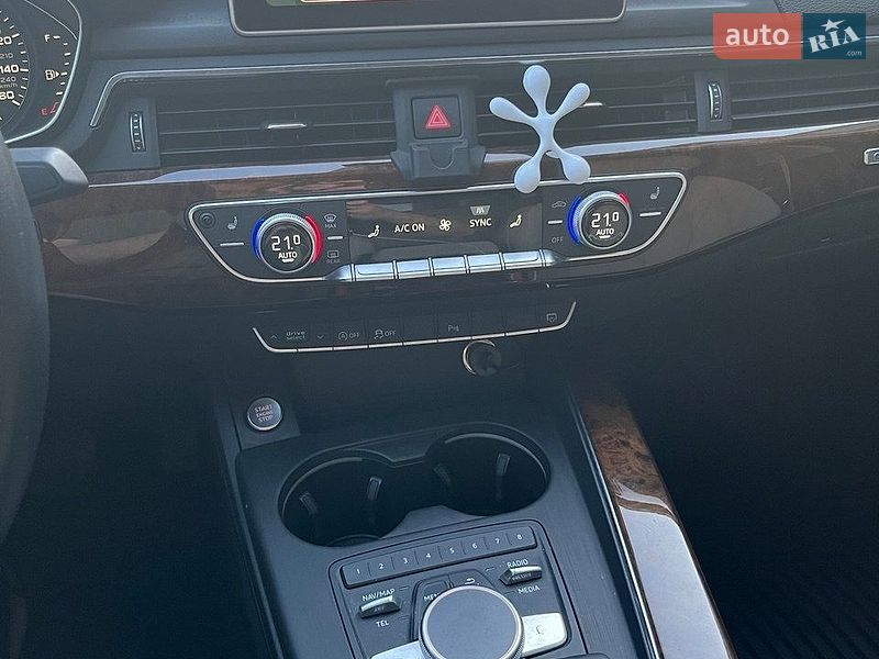Седан Audi A4 2016 в Києві