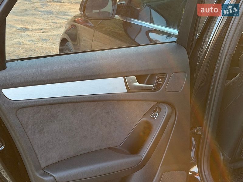 Седан Audi A4 2013 в Одессе