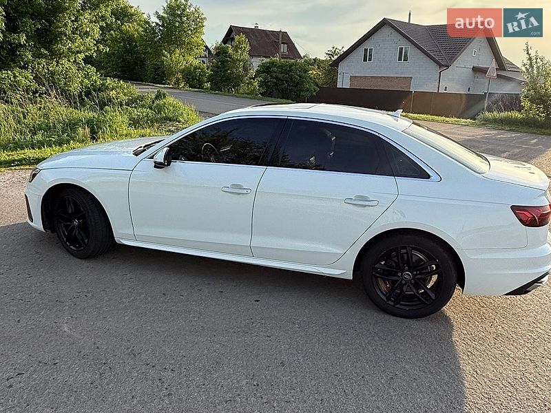 Седан Audi A4 2020 в Киеве