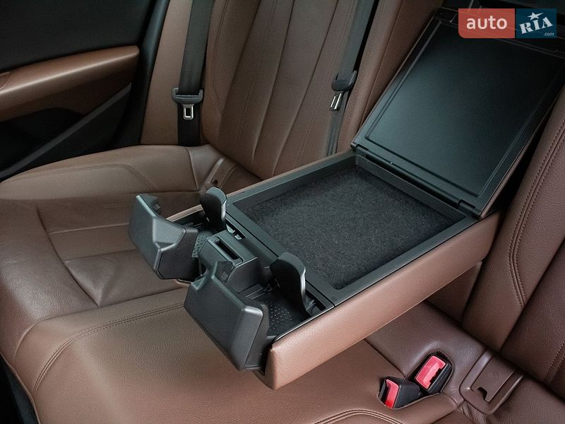 Седан Audi A4 2016 в Киеве
