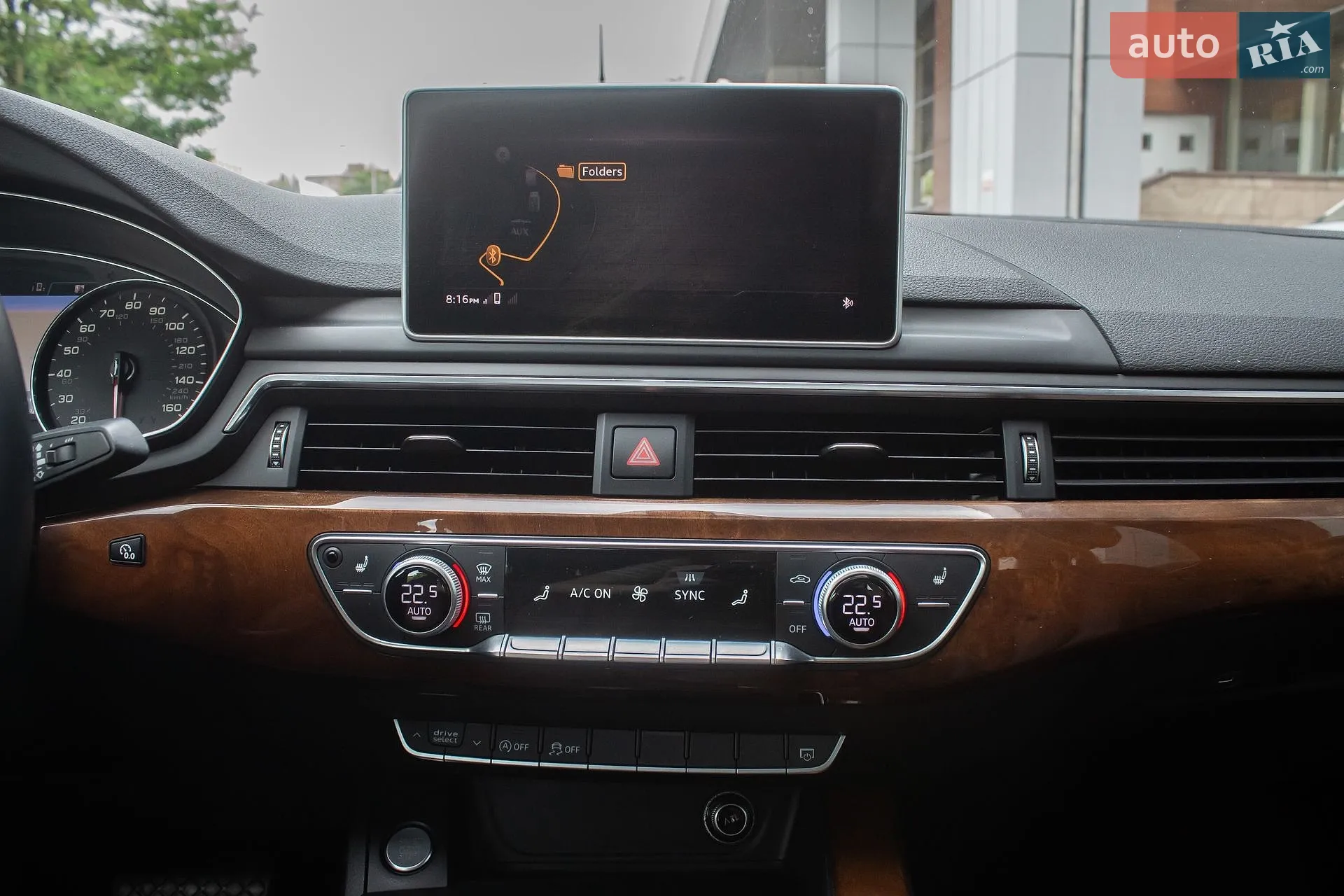 2016 Audi A4 - мініатюра 25