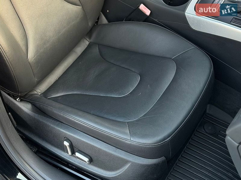 Седан Audi A4 2012 в Зборові