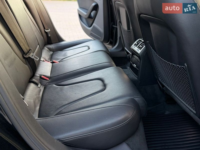 Седан Audi A4 2012 в Зборові