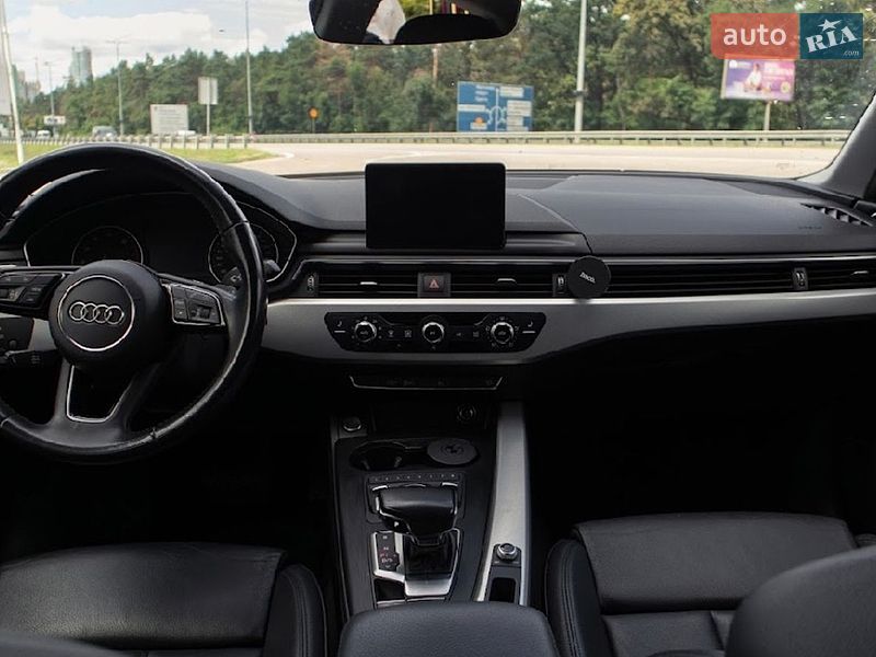 Седан Audi A4 2018 в Києві