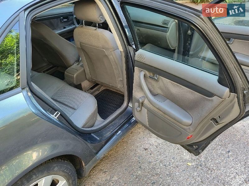 Седан Audi A4 2001 в Чернигове