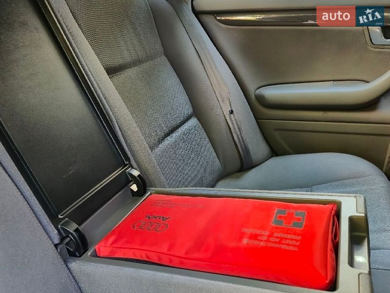 Седан Audi A4 2001 в Чернигове