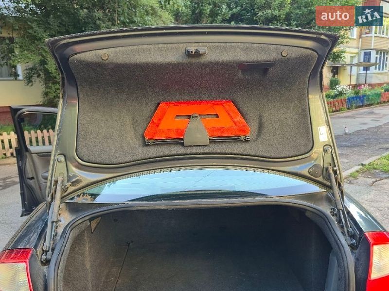 Седан Audi A4 2001 в Чернигове